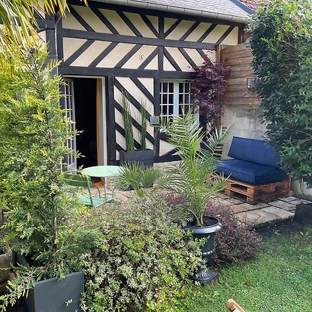 Manoir De La Croix-Sonnet Bed & Breakfast Trouville-sur-Mer Eksteriør bilde