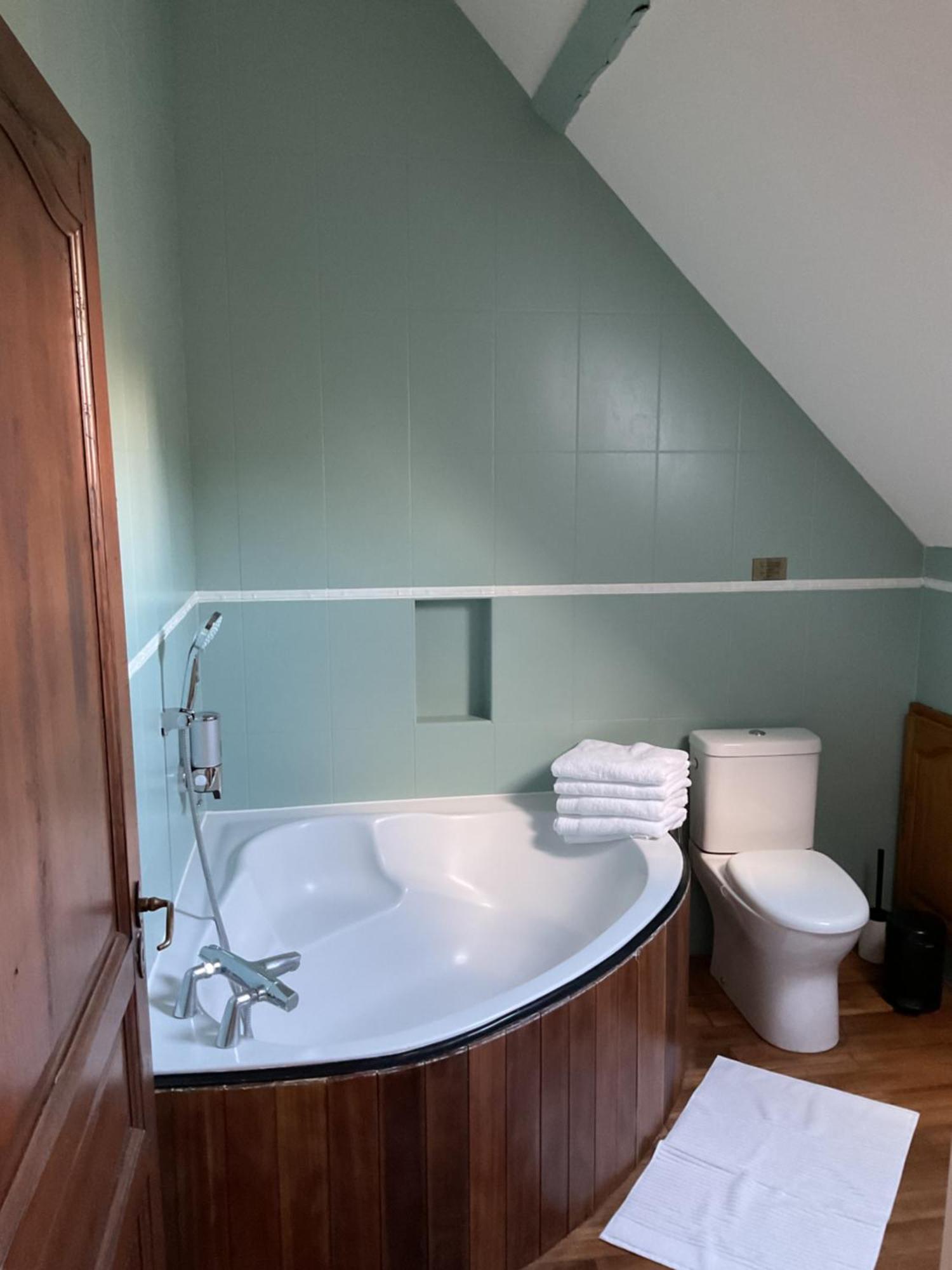 Manoir De La Croix-Sonnet Bed & Breakfast Trouville-sur-Mer Eksteriør bilde