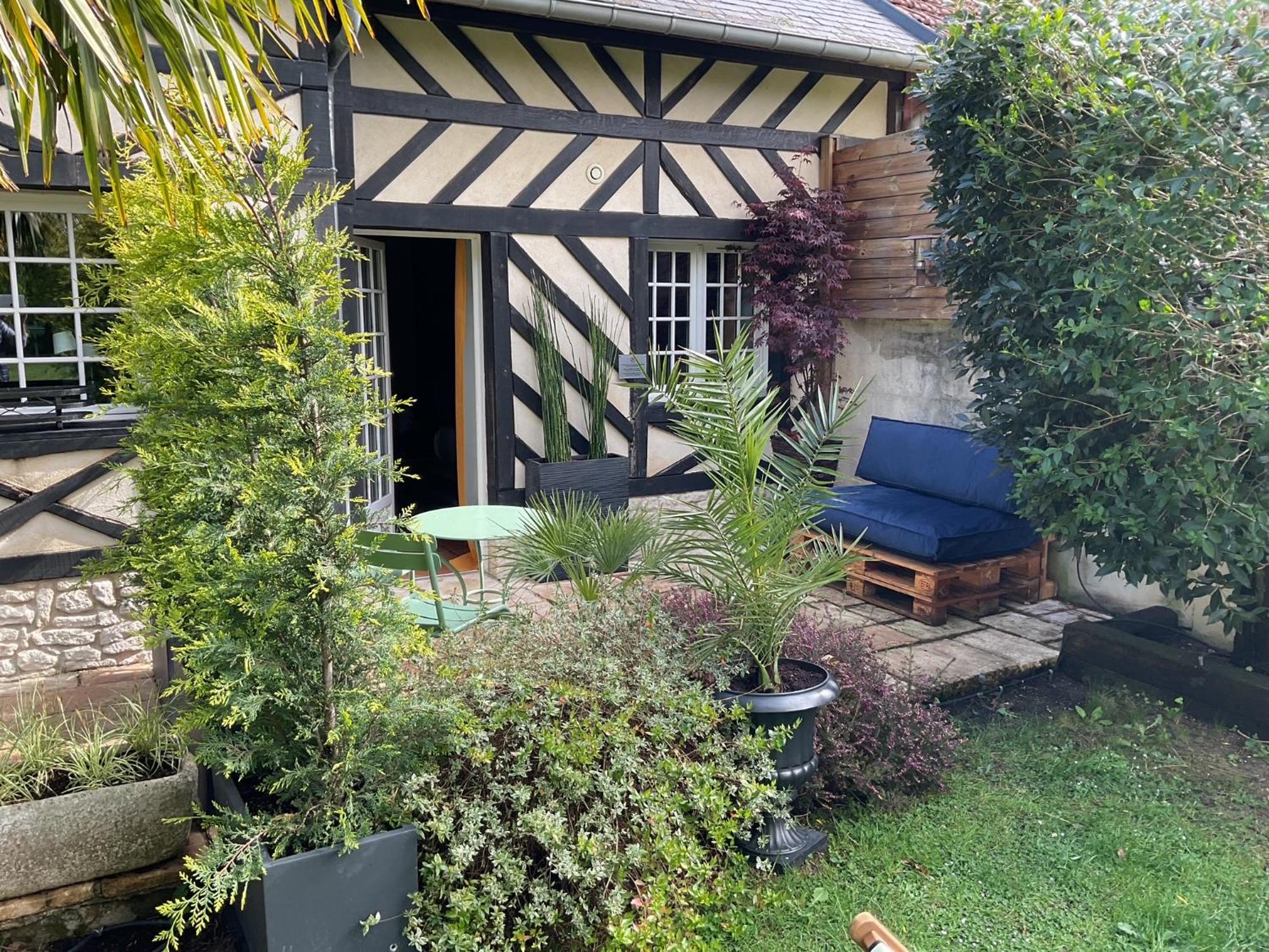 Manoir De La Croix-Sonnet Bed & Breakfast Trouville-sur-Mer Eksteriør bilde